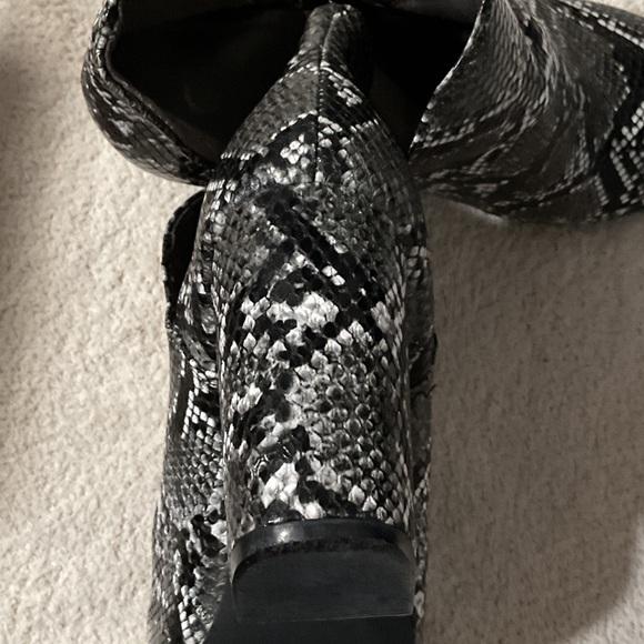 Elegant Snakeskin Ankle Booties - Picture 5 of 6